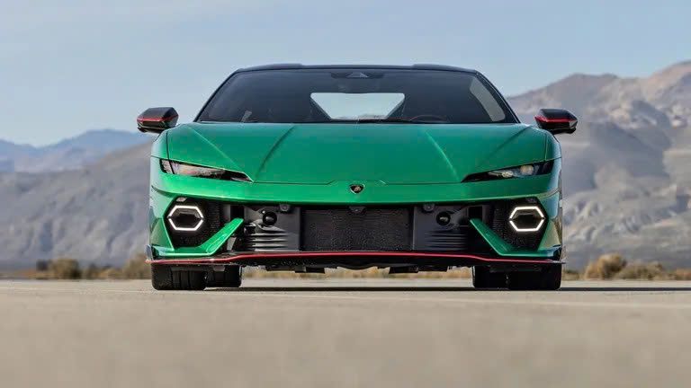Lamborghini Temerario lập kỷ lục mới về khả năng tăng tốc