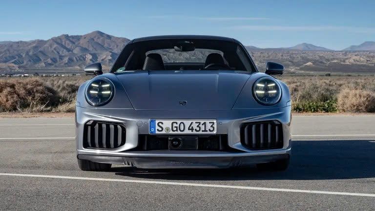 Porsche 911 Turbo S 2026 đạt tốc độ 100km/h chỉ sau 2,2 giây