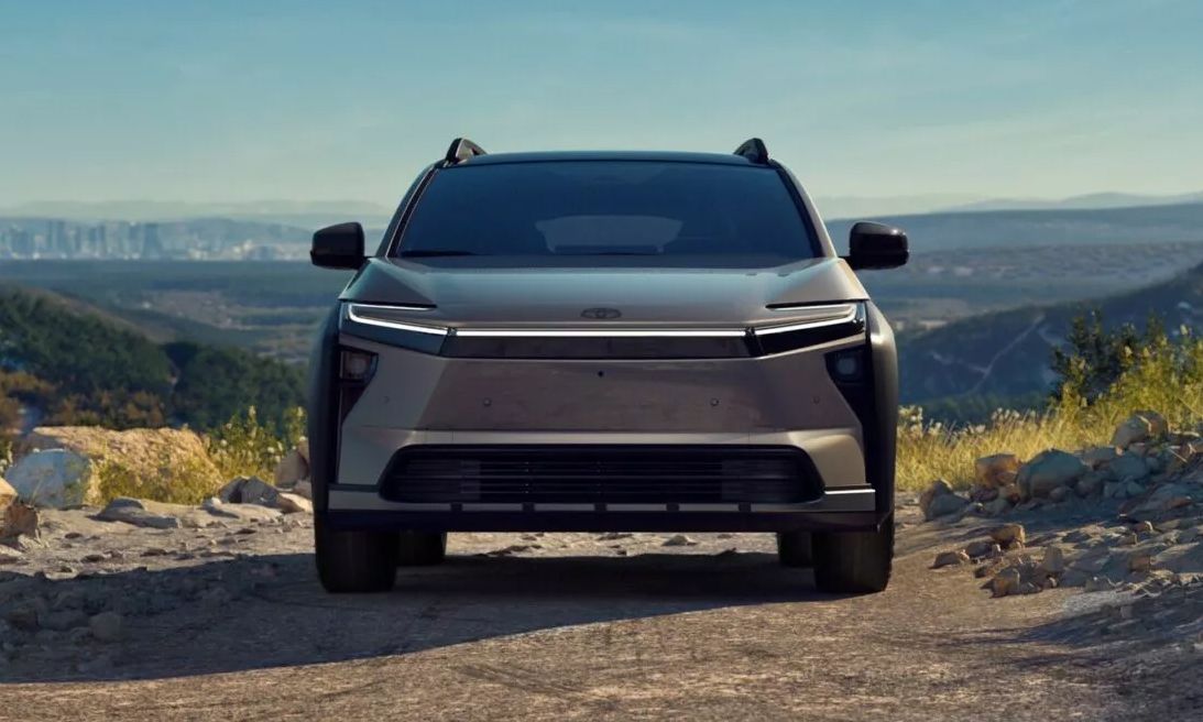 Toyota giảm giá hàng nghìn USD cho xe điện vừa ra mắt