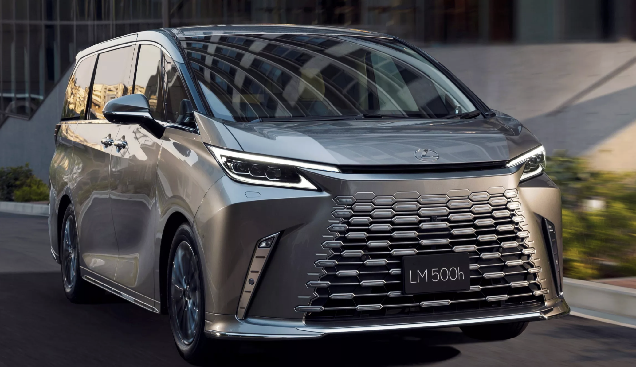 Lexus LM 2026 cập nhật thêm tính năng mới