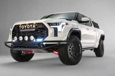 Cạnh tranh Ford F-150 Raptor, Toyota sắp tung ra mẫu xe bán tải hiệu suất cao.