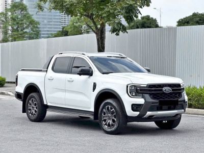 Điểm mặt những mẫu ô tô 'ngốn dầu' nhất thị trường xe Việt 