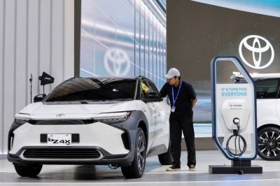 Nhật Bản chật vật trong cuộc đua xe điện toàn cầu
