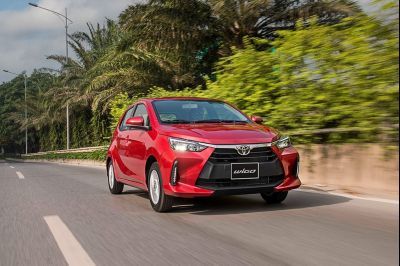 Top 10 xe bán chậm tháng 5: Toyota chiếm nửa danh sách, Camry lại được gọi tên