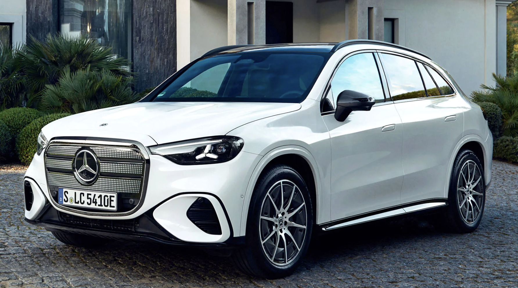 Mercedes-Benz GLC thuần điện có bản giá rẻ