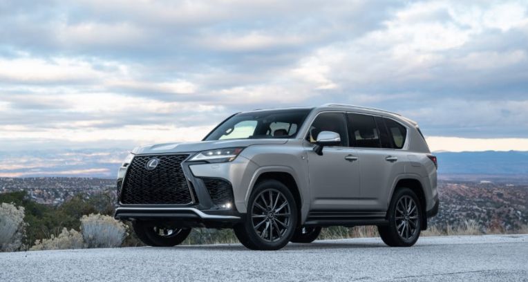Đánh Giá Xe Lexus LX 2026: Trải nghiệm êm ái vượt trội nhưng đánh đổi cảm giác lái và không gian