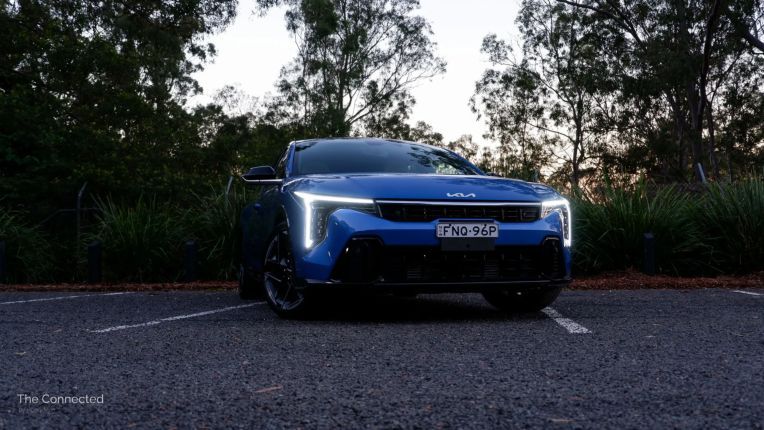 Đánh Giá Xe Kia K4 GT-Line 2026: Ngoại hình cuốn hút, cảm giác lái chưa tương xứng