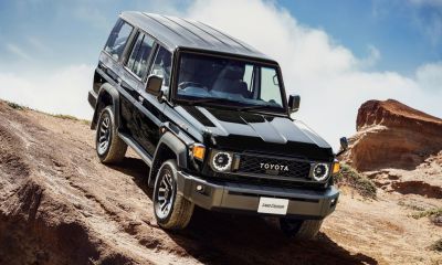 Toyota mở bán trở lại Land Cruiser 70, khai tử số sàn