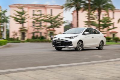 Sedan cỡ B nửa đầu 2026: Vios giữ ngôi đầu, City tăng tốc