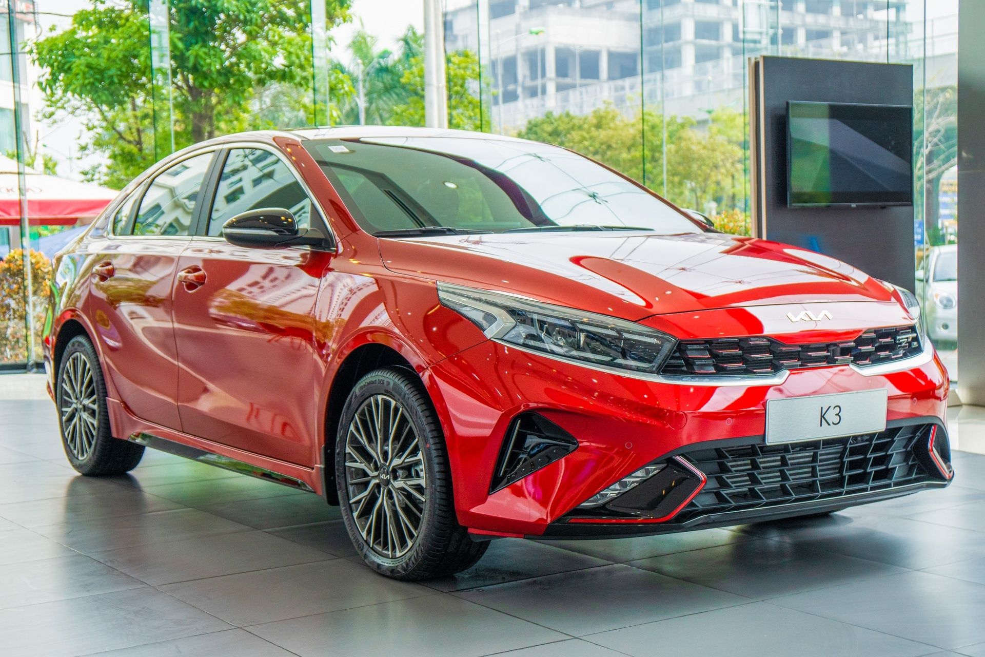 Cuộc bám trụ của những chiếc sedan tầm trung tại Việt Nam