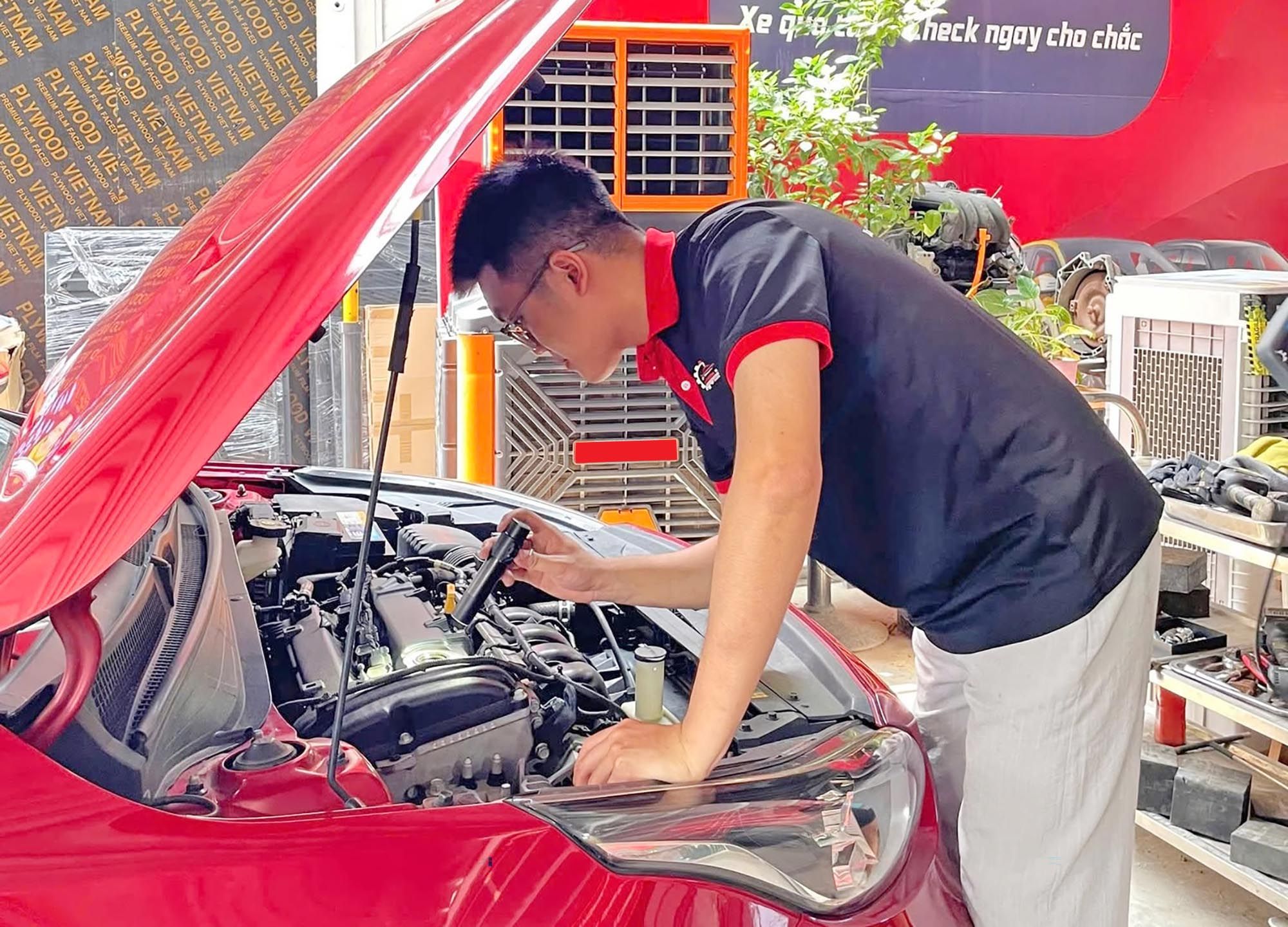 Góc khuất nghề check xe cũ