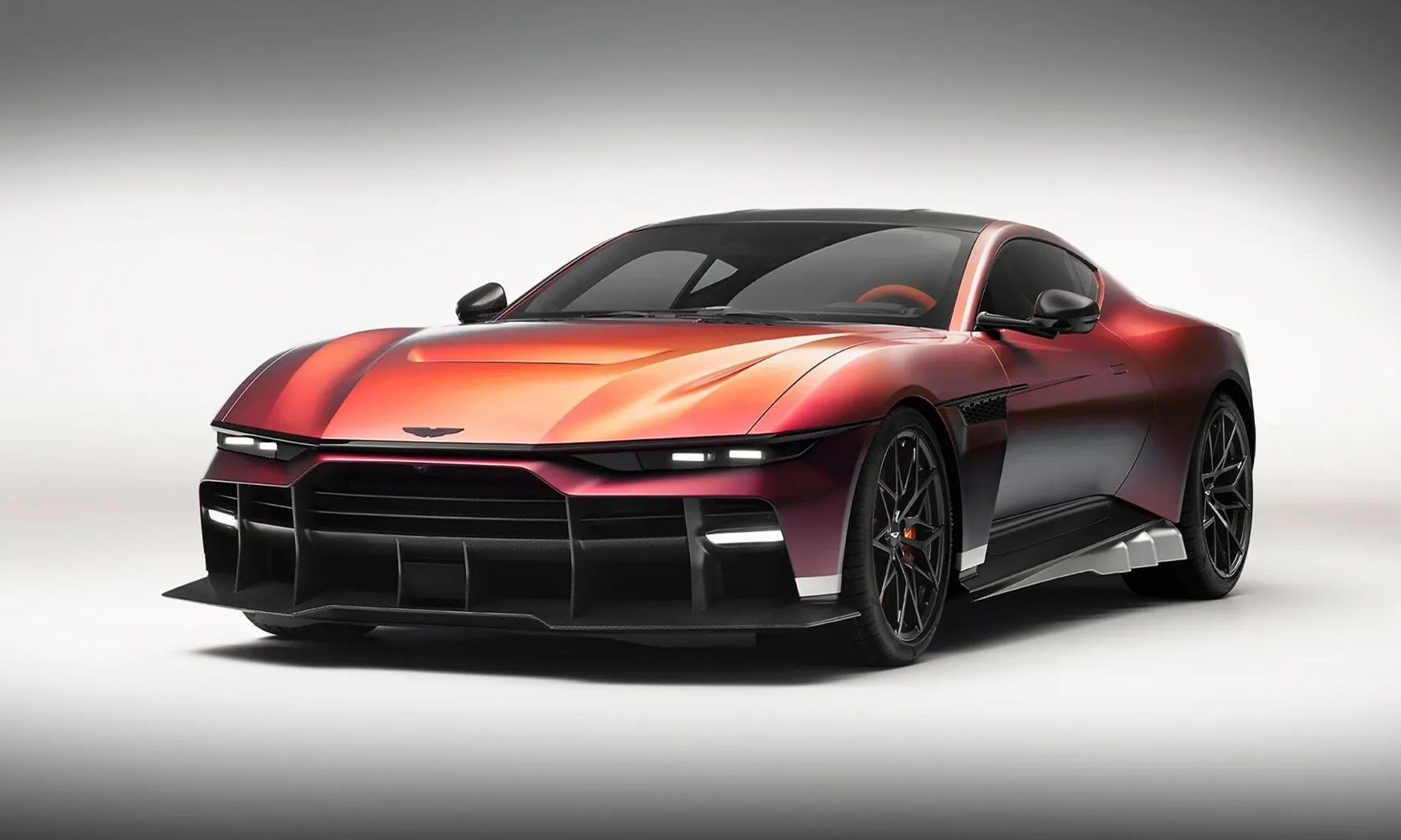 Aston Martin Valen - siêu xe động cơ đặt trước mạnh nhất