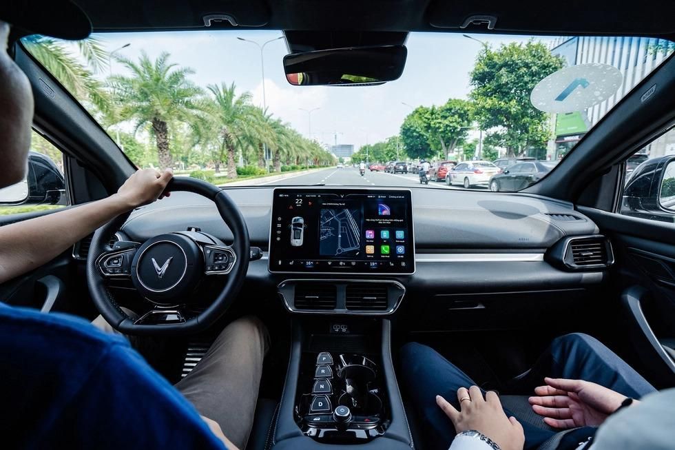 Độ nội thất ô tô, cần lưu ý gì để không ảnh hưởng hệ thống điện?