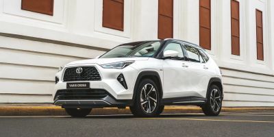 Loạt xe hybrid Hàn Quốc, Nhật Bản giảm sâu mùa cuối năm