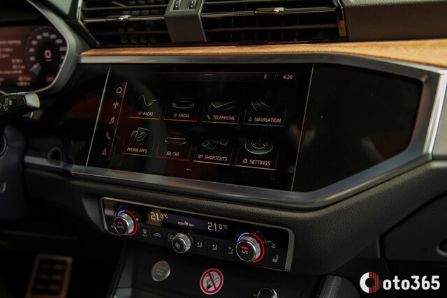 màn hình thông tin giải trí xe Audi Q3 2024
