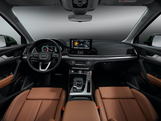 Audi-Q5-khoang-lai