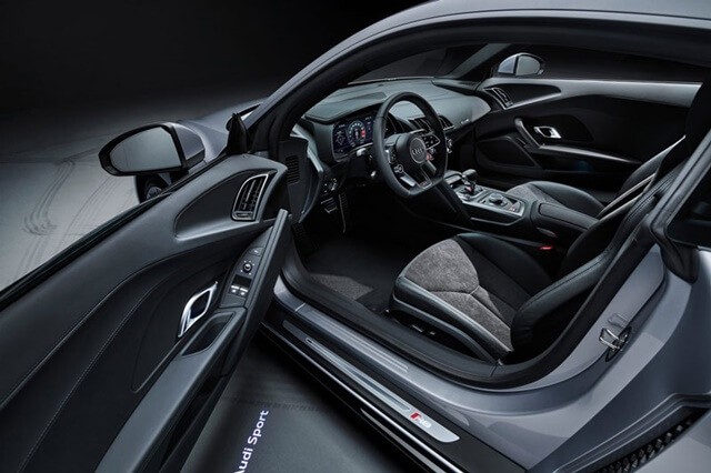 Audi-R8-2021-tong-the-khoang-la