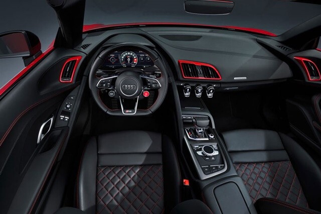Audi-R8-2021-cabin