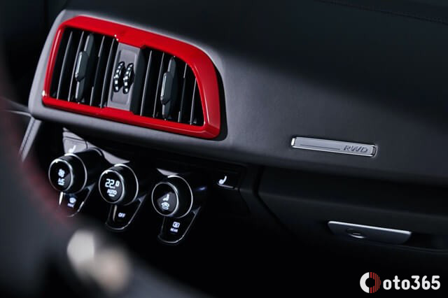 điều hòa xe Audi-R8