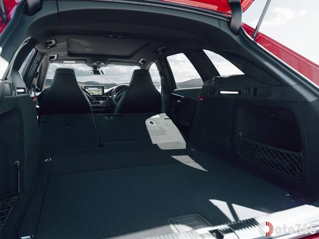 khoang hành lý xe Audi RS4 2024