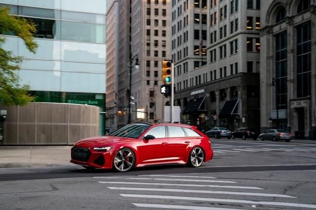 Audi-RS6-Avant-2021-co-gi-khac