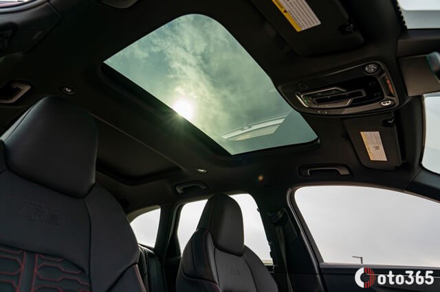 cửa sổ trời xe Audi RS6 Avant