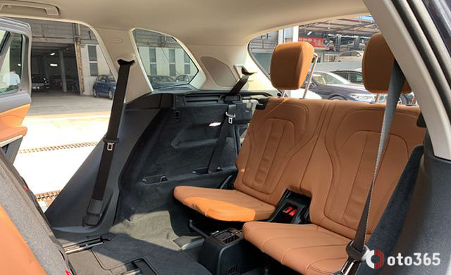 Hàng ghế thứ 3 BMW-X5-2023