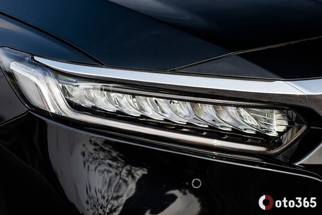 đèn pha trên Honda Accord 2024