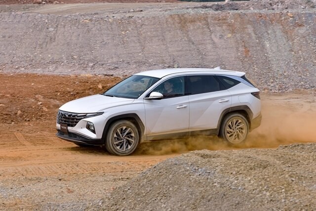Hyundai-Tucson-van-hanh