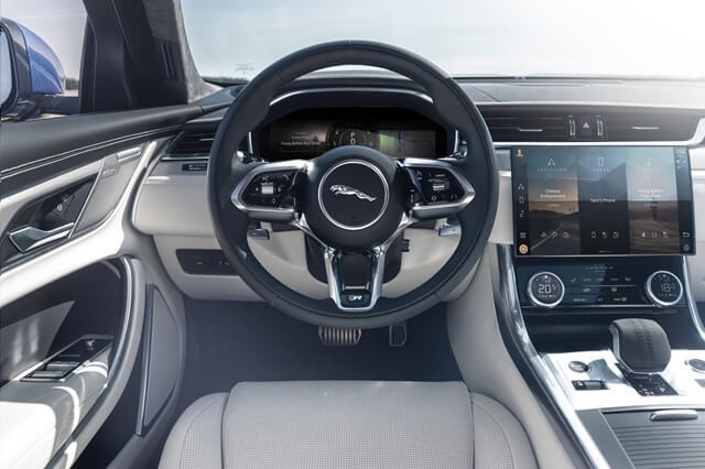 Jaguar-XF-2021-vo-lang