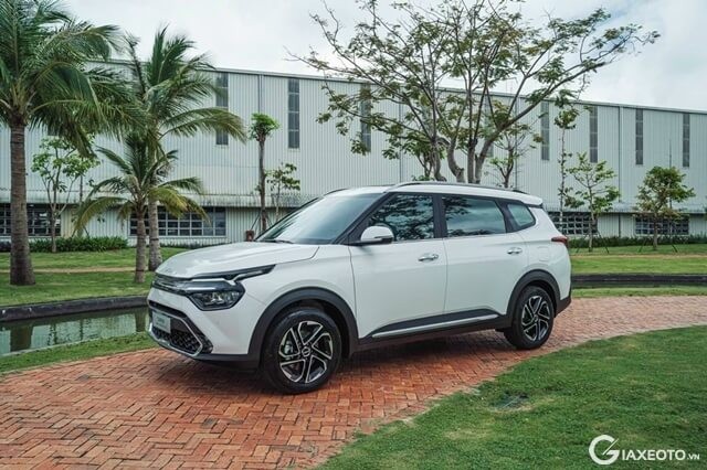 Kia-Carens-gia-xe-oto365