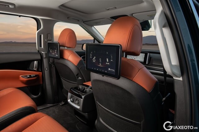 tien-nghi-xe-Kia-Carnival