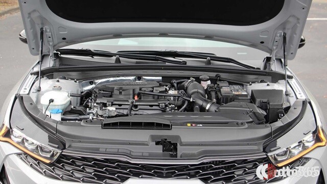 Động cơ xe Kia K5 2026