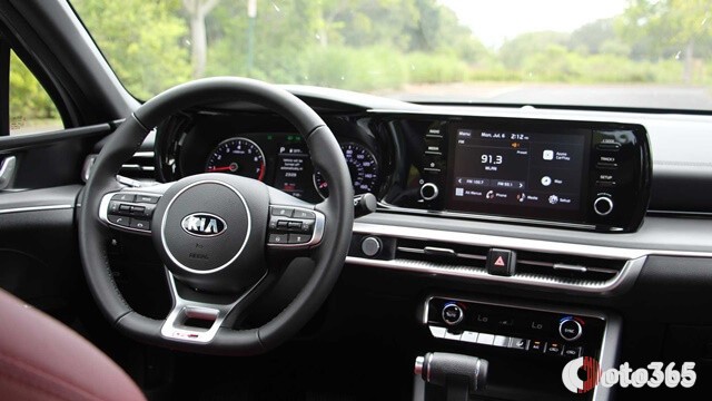 Vô lăng xe Kia K5 2026