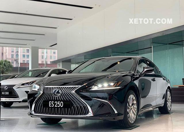 gia-xe-lexus-es-250-2020--vn