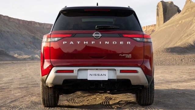 Nissan-Pathfinder-phan-duoi-xe