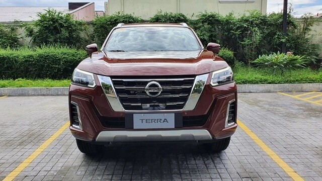 Nissan-Terra-2023-dau-xe