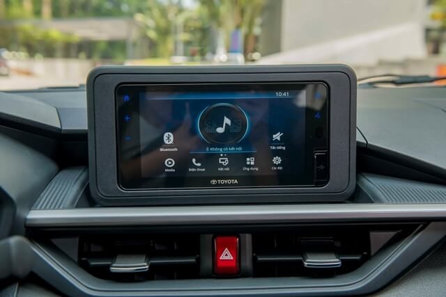 Toyota-Wigo-the-he-moi-man-hinh-giai-tri
